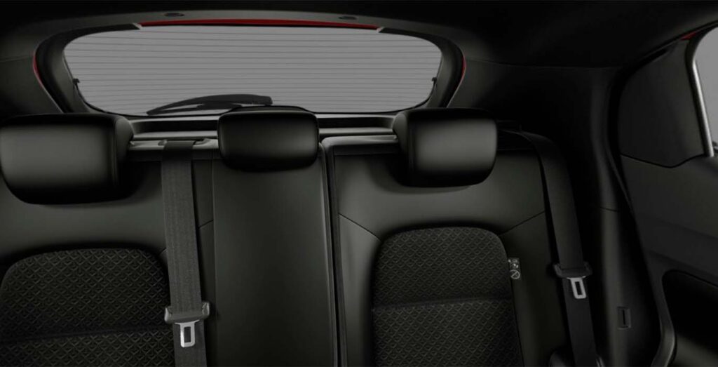 NISSAN-JUKE-HYBRID-N-CONNECTA-145CV-AUT.-interior-trasera.jpg