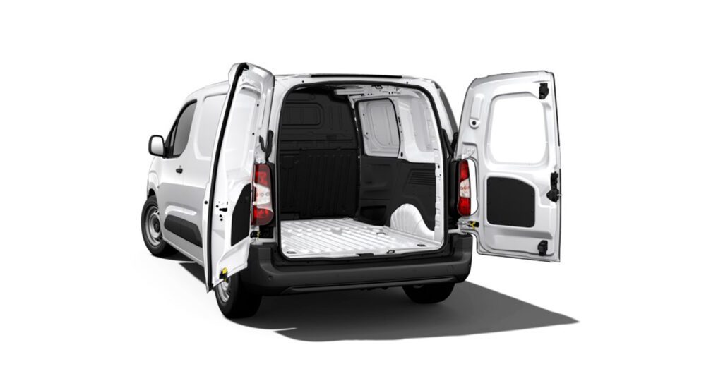 Peugeot-Partner-Pro-Standard-BlueHDI-restyling-esterior-trasera-2.jpg