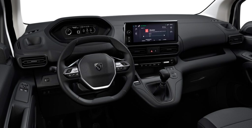 Peugeot-Partner-Pro-Standard-BlueHDI-restyling-interior-delantera.jpg