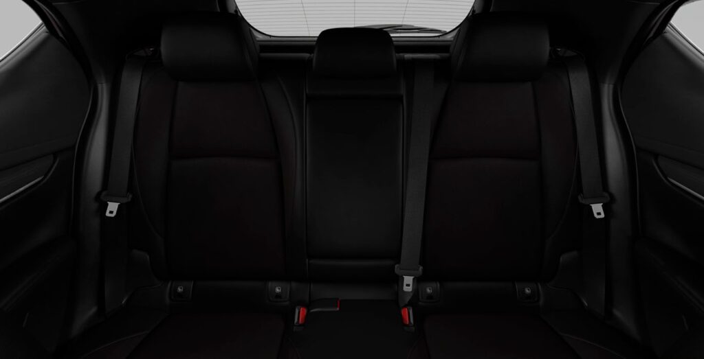 Mazda-3-E-Sky-G-MHEV-Centre-Line-interior-trasera-1.jpg