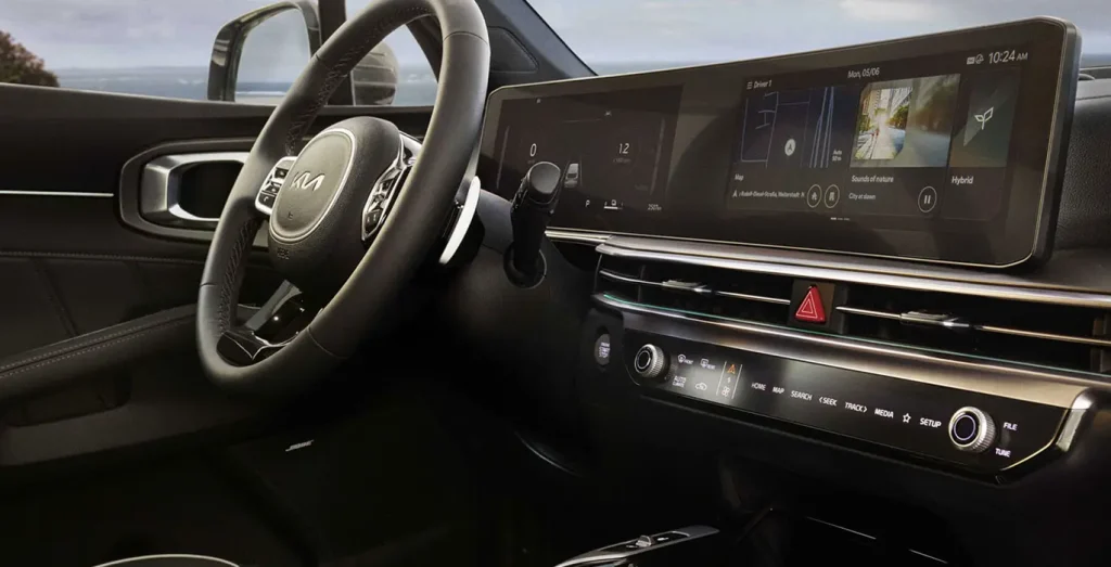 KIA-Sorento-1.6-T-GDi-HEV-Drive-4x2-volante.webp
