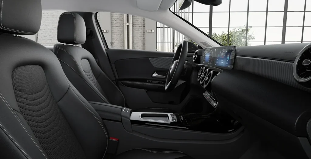 Mercedes-Benz-Clase-A-180-interior-delantera-II-1.webp