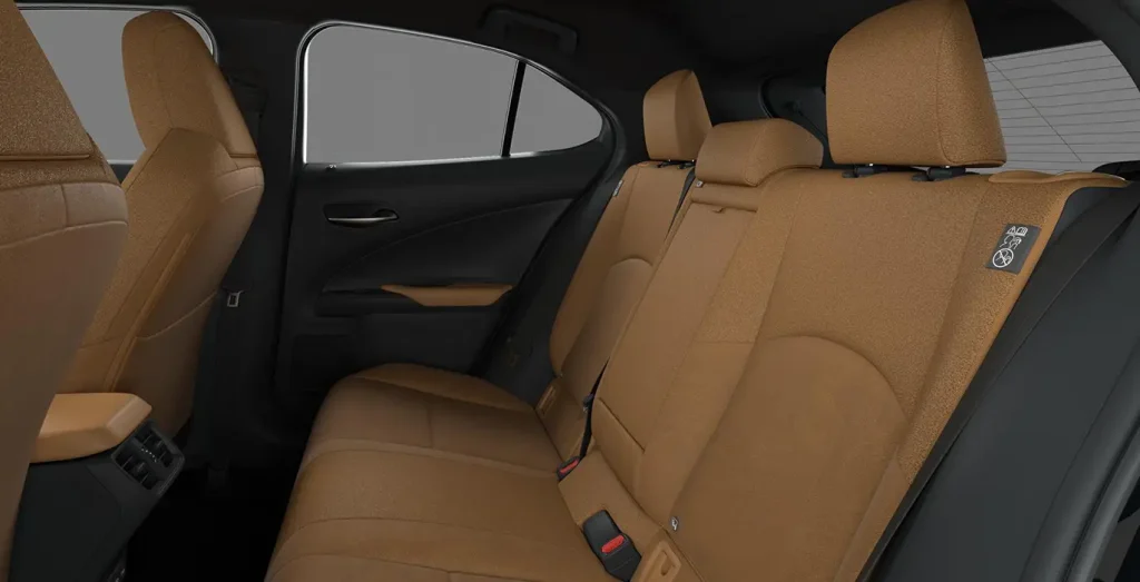 Lexus-UX-300h-Urban-interior-trasera.webp